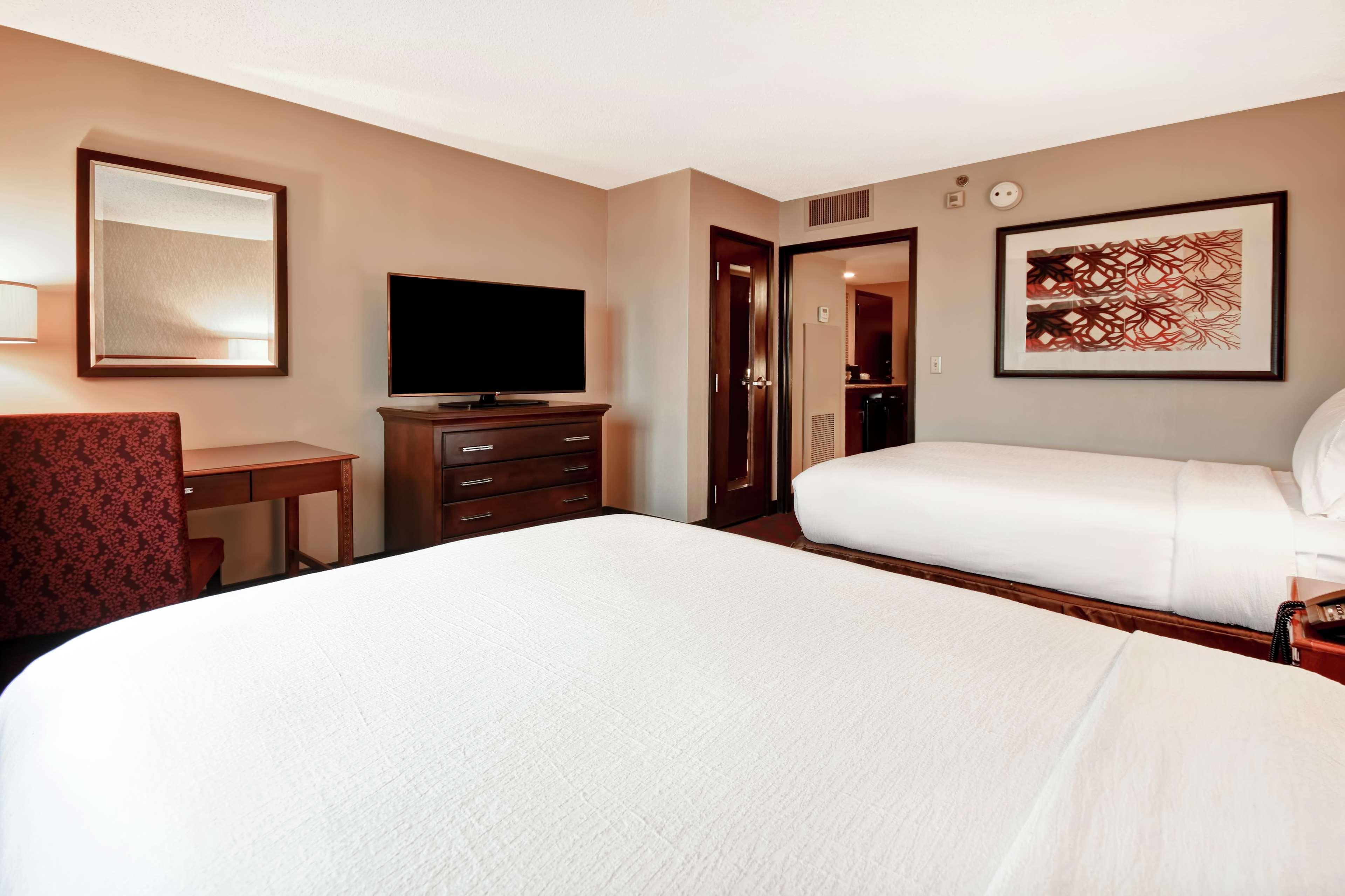 הרנדון Embassy Suites By Hilton Dulles Airport מראה חיצוני תמונה