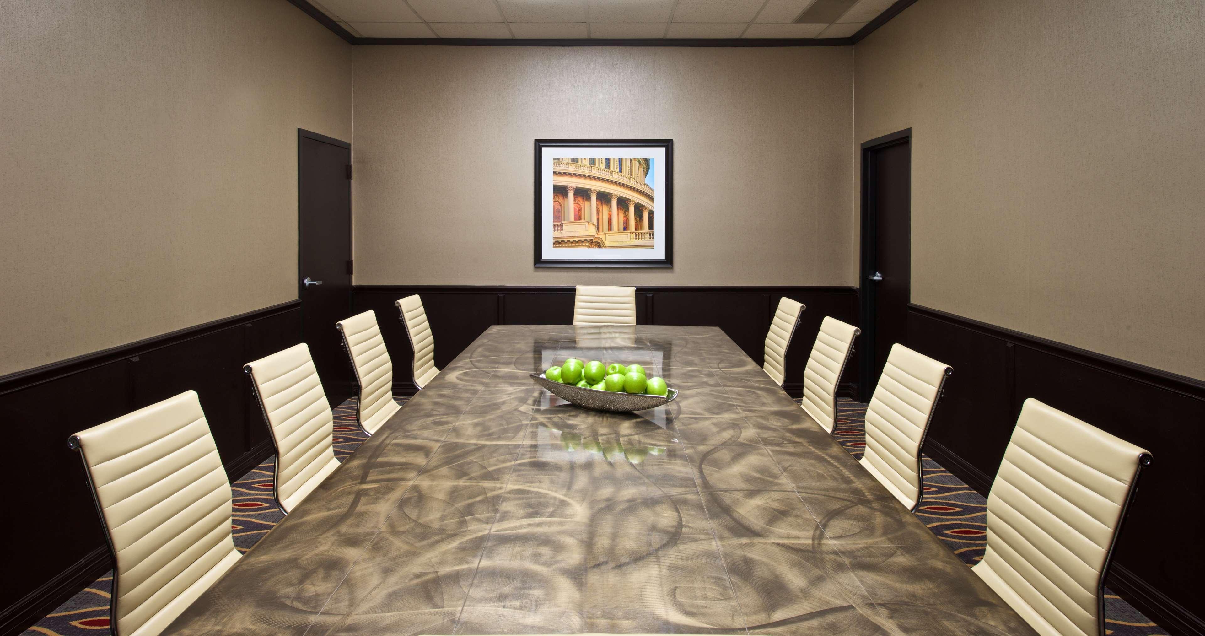 הרנדון Embassy Suites By Hilton Dulles Airport מראה חיצוני תמונה